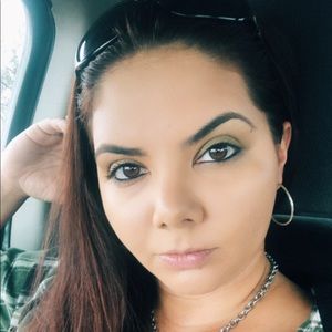 Meet your Posher, Hiedi